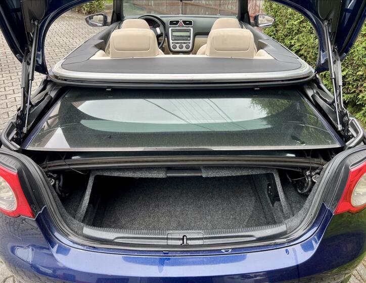Volkswagen EOS 16