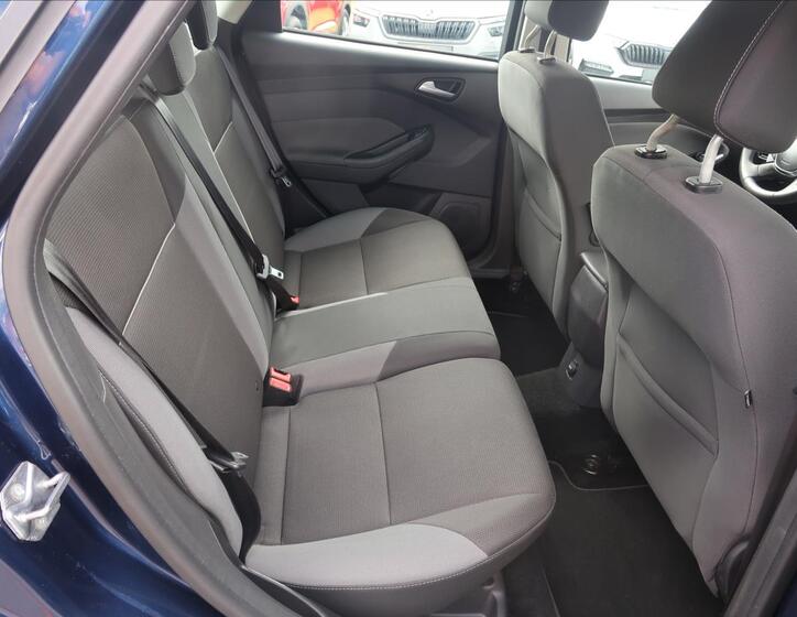 Ford Focus 18