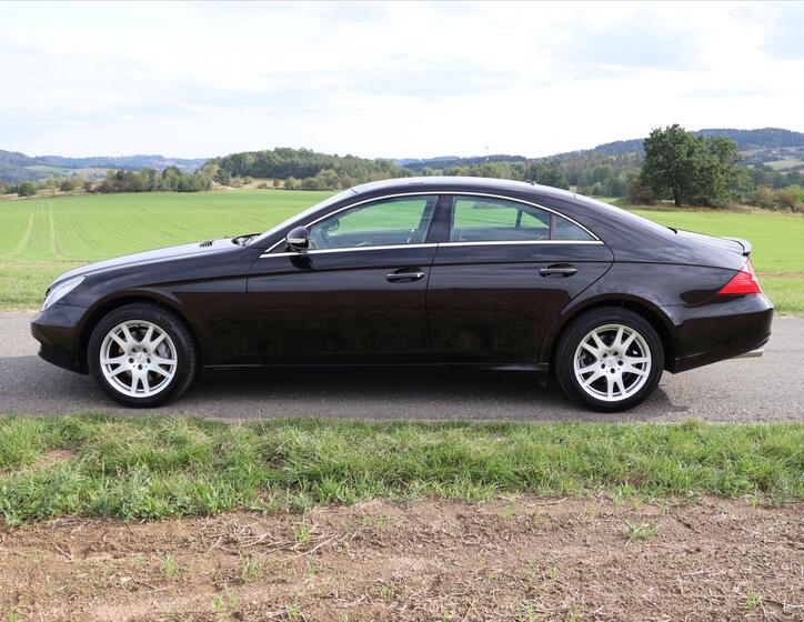 Mercedes-Benz CLS 4