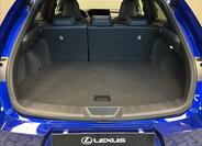 Lexus UX 300h 9