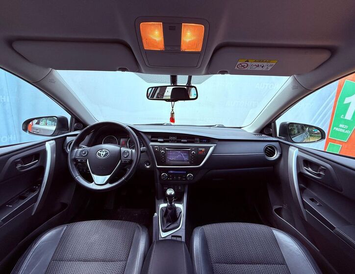 Toyota Auris 14