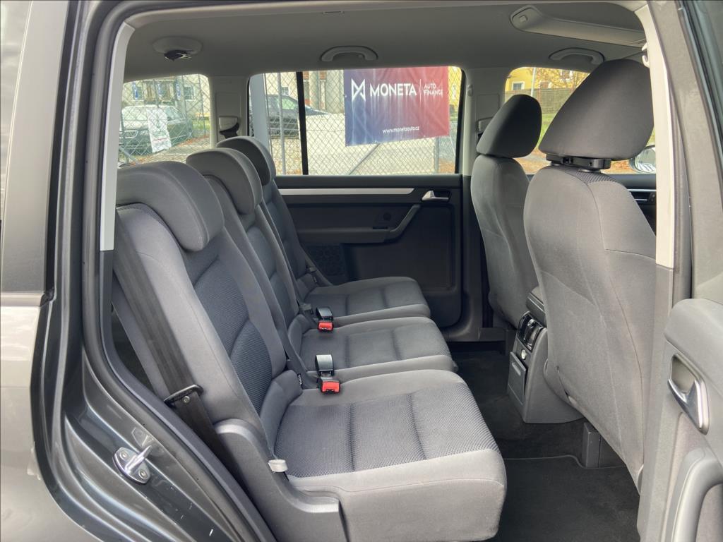 Volkswagen Touran 26
