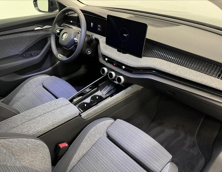 Škoda Superb 22