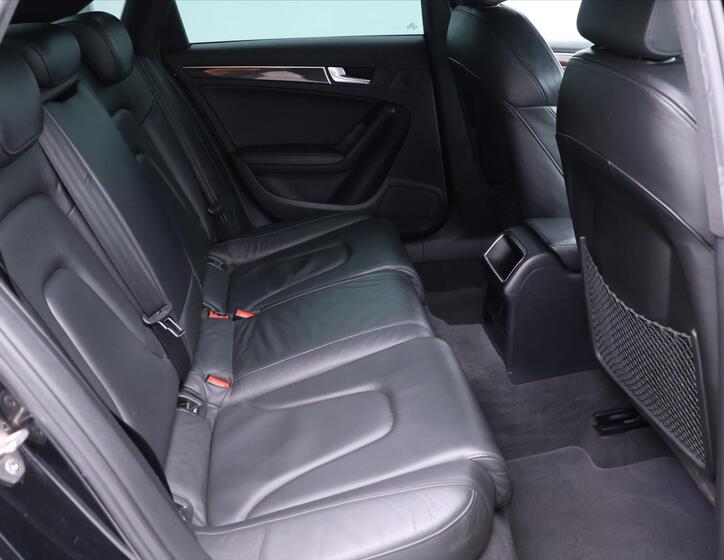 Audi A4 14