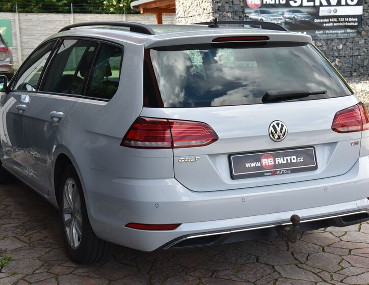 Volkswagen Golf 10