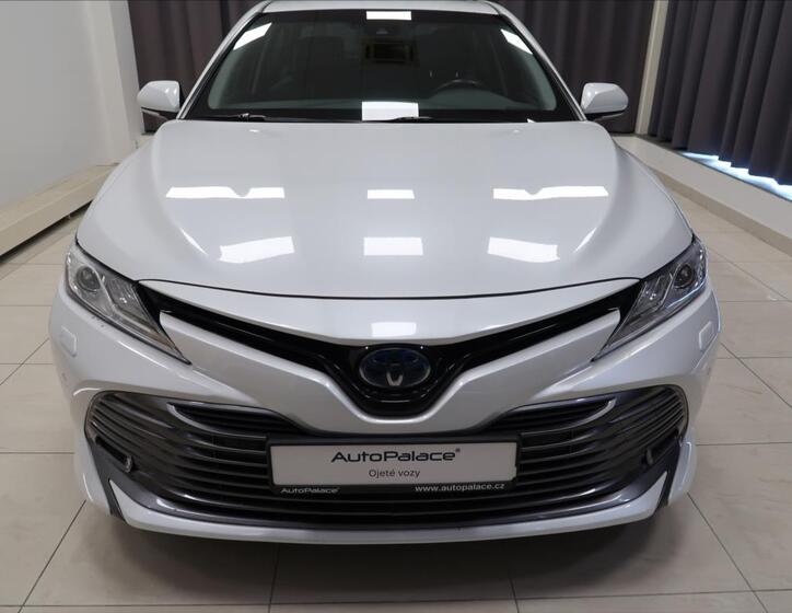 Toyota Camry 2