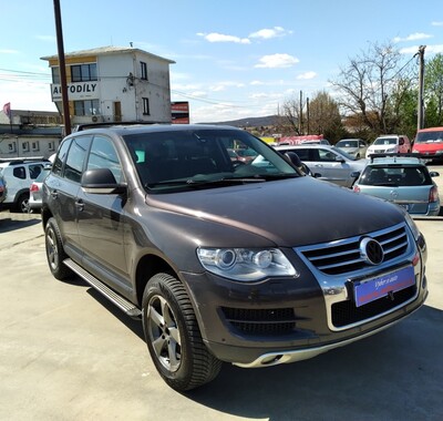 Volkswagen Touareg 1