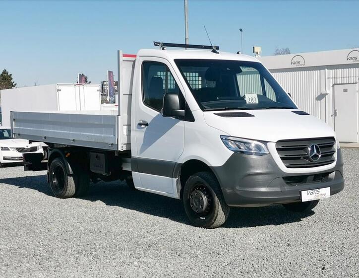 Mercedes-Benz Sprinter 4