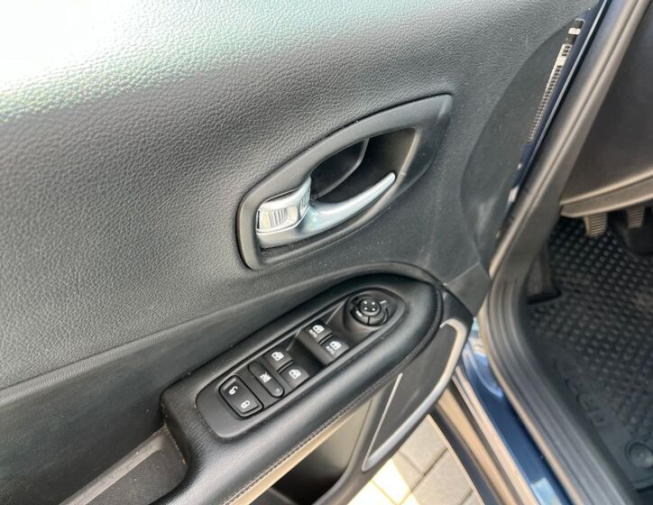 Jeep Compass 12