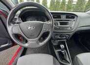 Hyundai i20 15