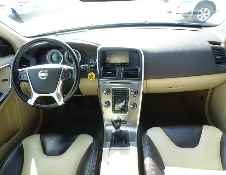 Volvo XC60 32