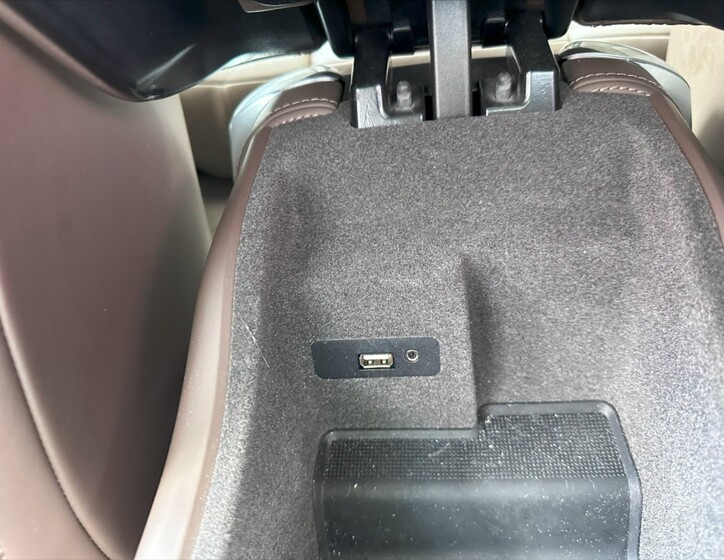 Porsche Cayenne 32