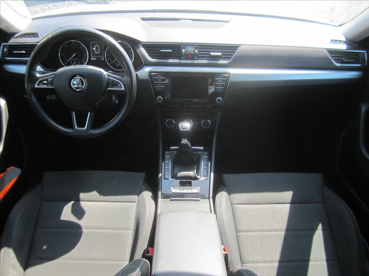 Škoda Superb