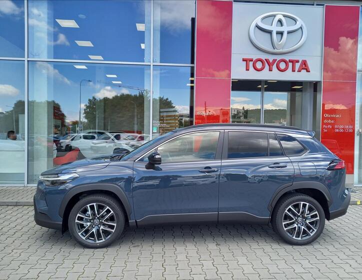Toyota Corolla Cross 3
