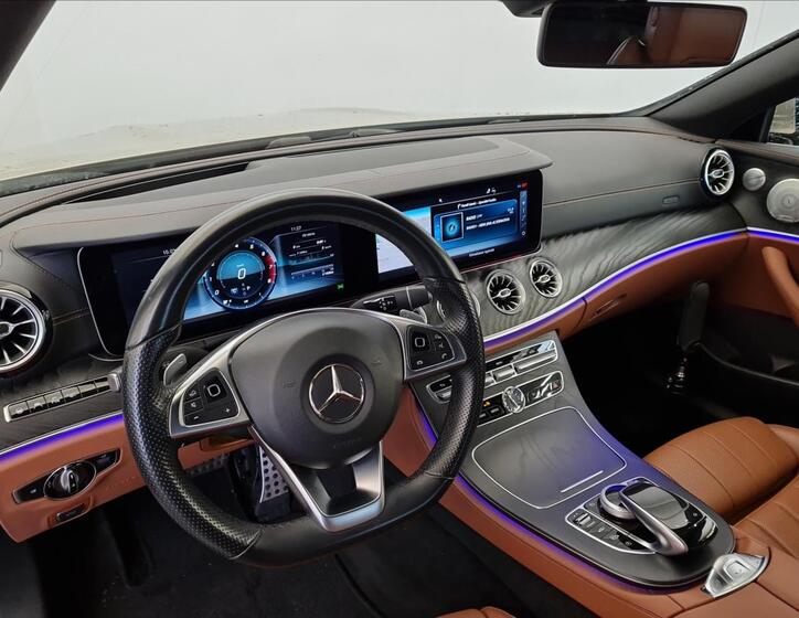Mercedes-Benz Třídy E 9