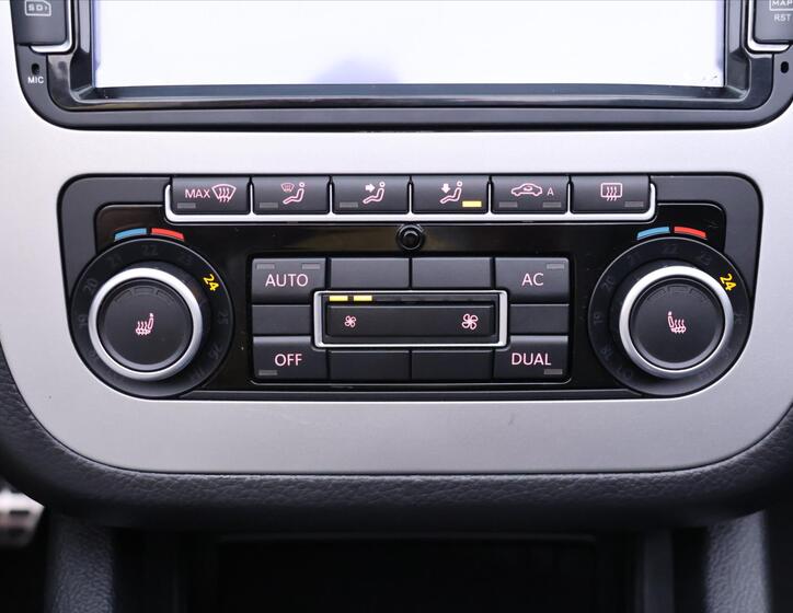Volkswagen EOS 37
