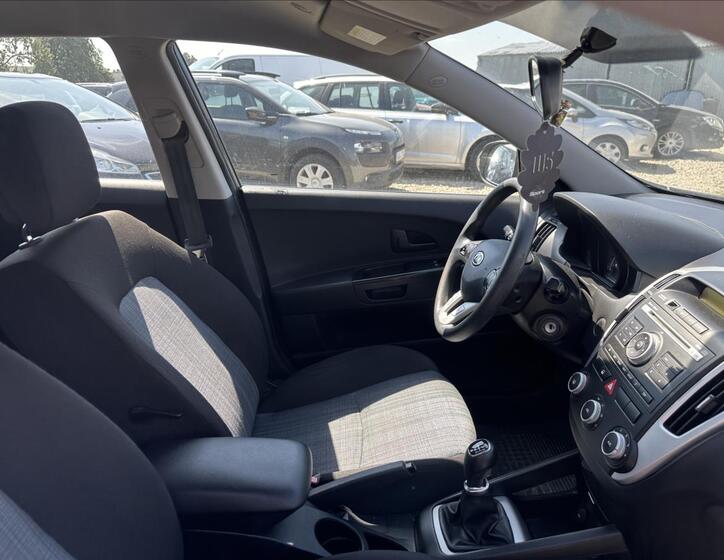 KIA Ceed 27