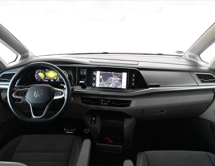 Volkswagen Multivan 10