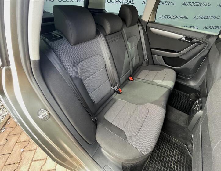 Volkswagen Passat 23