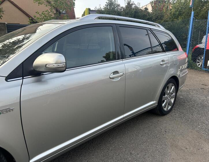 Toyota Avensis 6