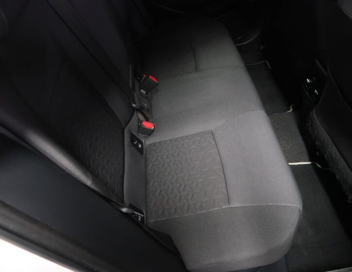 Toyota Corolla 13