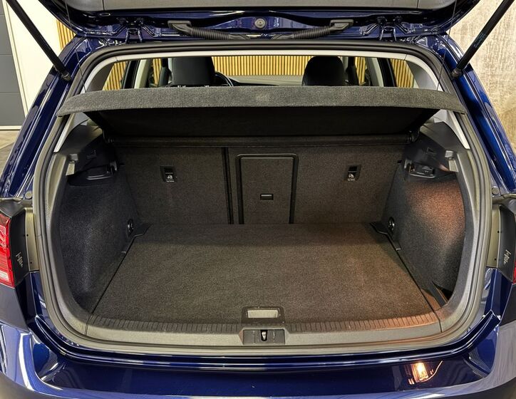 Volkswagen Golf 27
