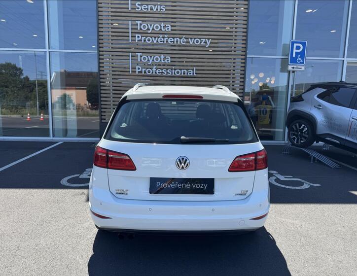 Volkswagen Golf 17