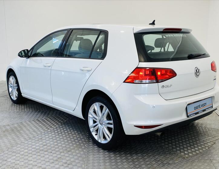 Volkswagen Golf 19