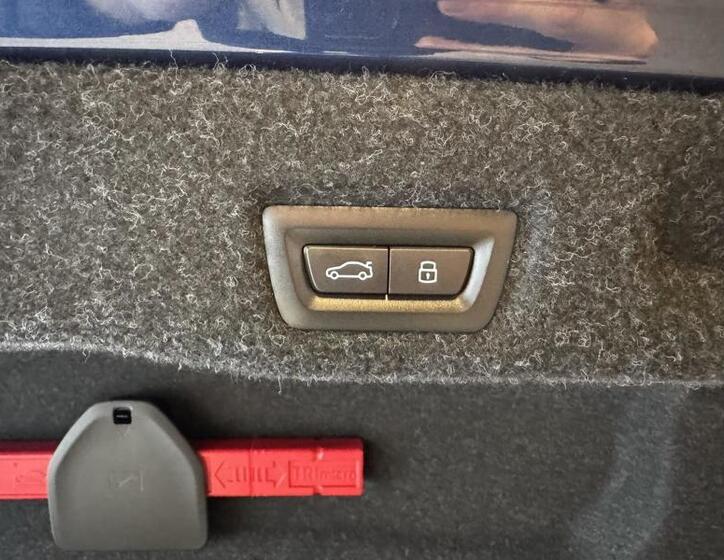 BMW i5 18