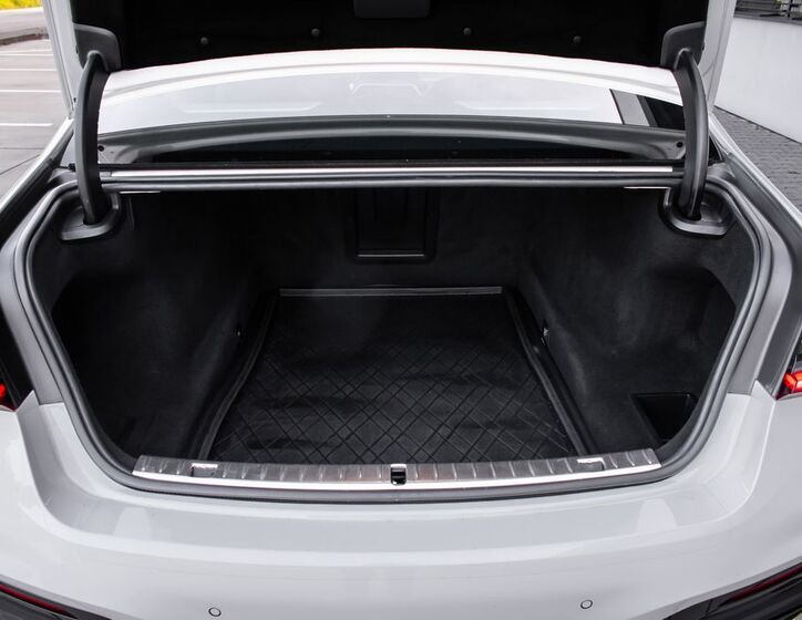 BMW Řada 7 77