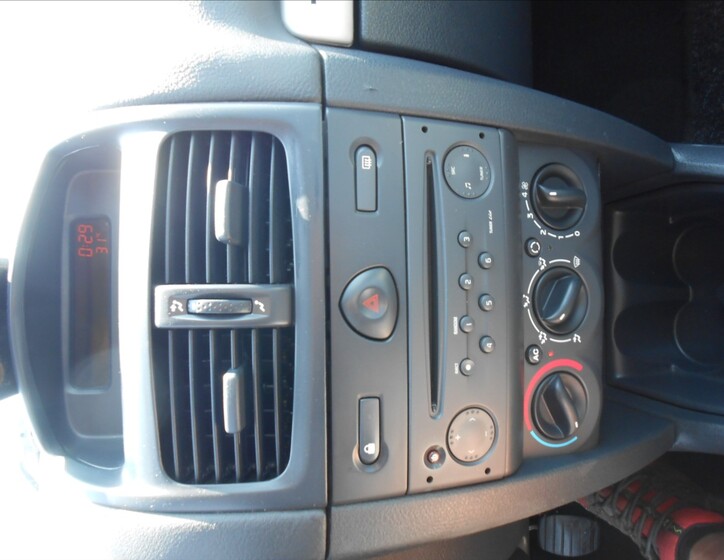 Renault Clio 18