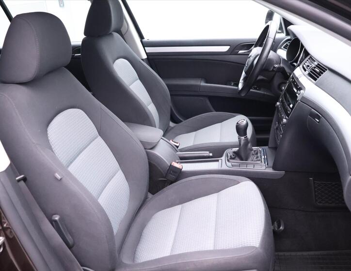 Škoda Superb 14
