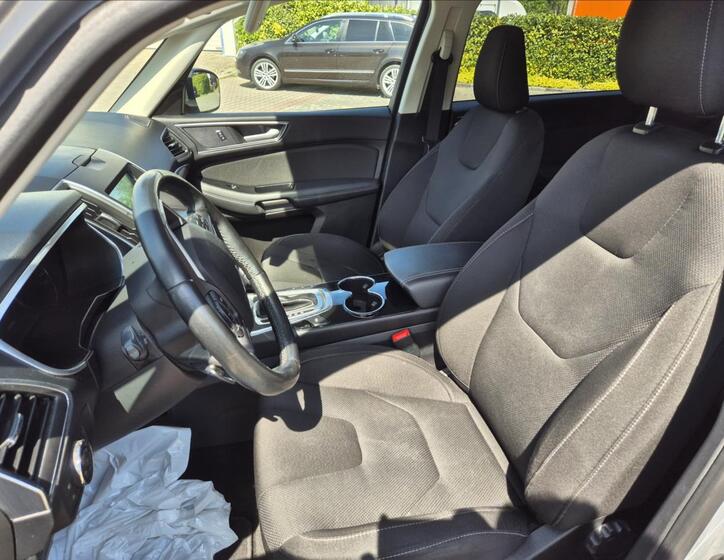 Ford S-MAX 8