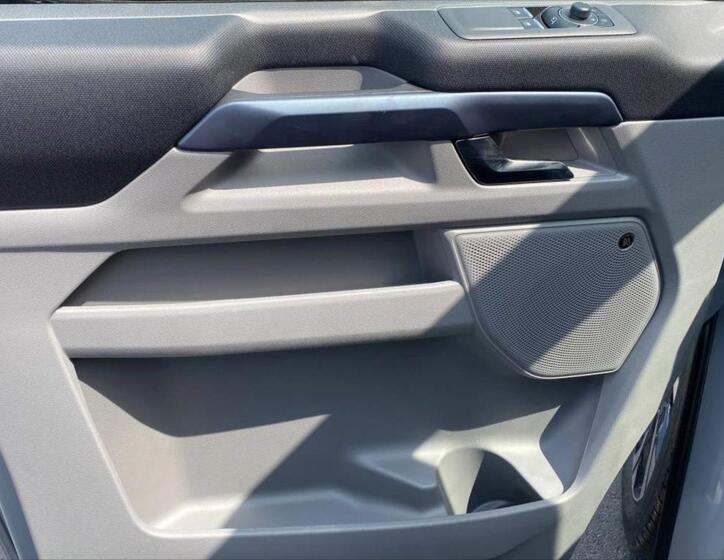 Ford Tourneo Custom 4