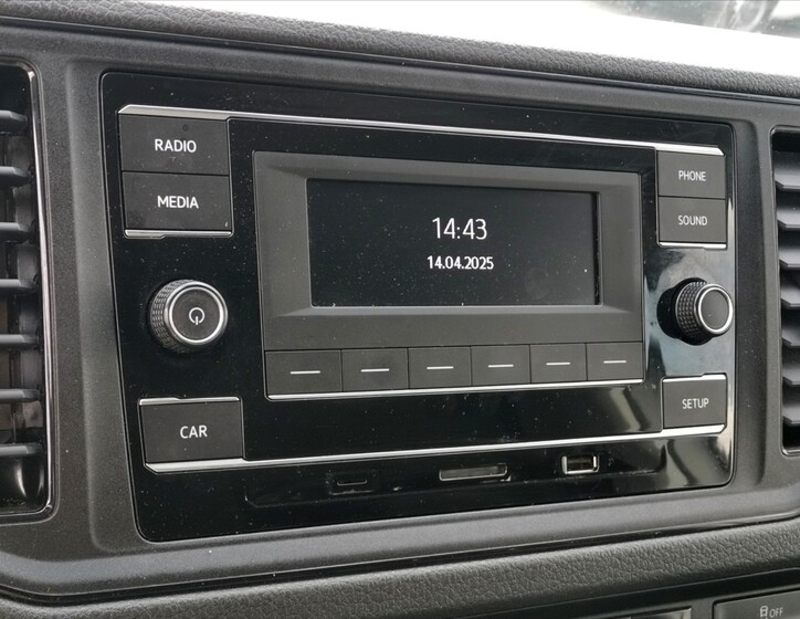 Volkswagen Crafter 12