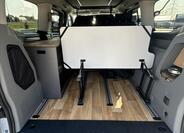 Ford Tourneo Custom 16