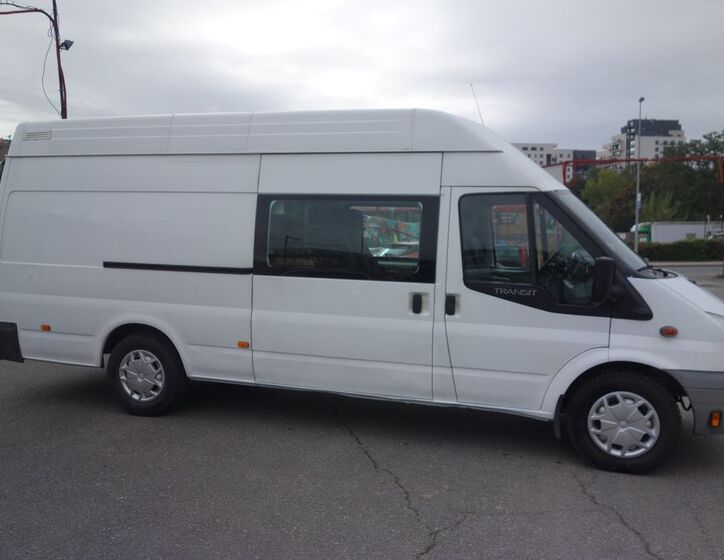 Ford Transit 7