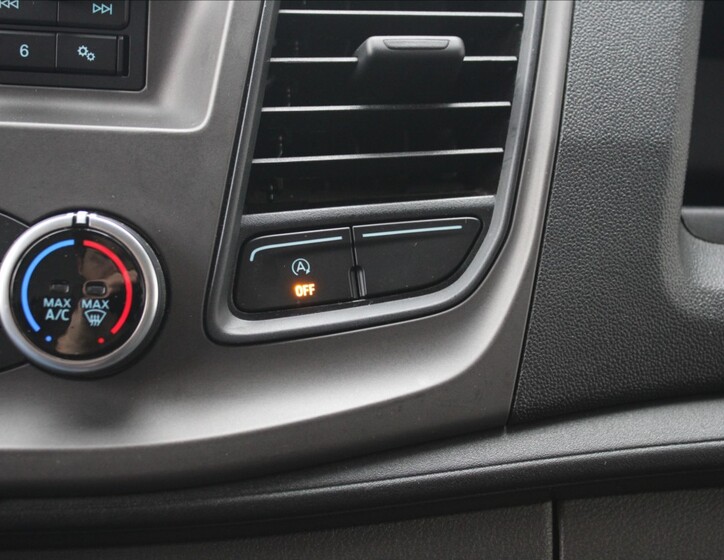 Ford Transit 13
