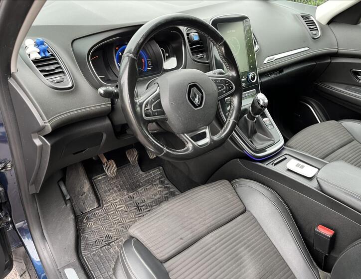 Renault Grand Scénic 9