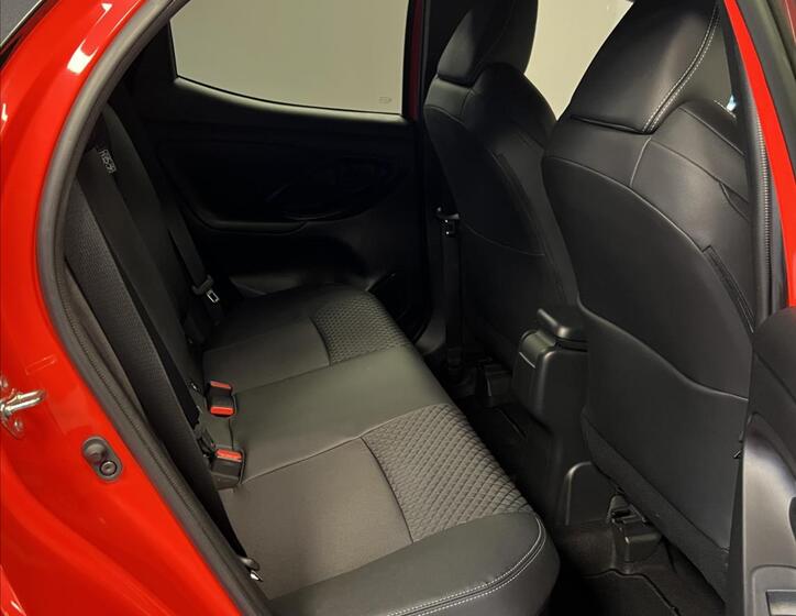Toyota Yaris 13