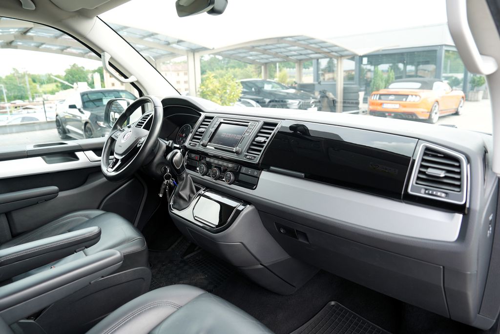 Volkswagen Caravelle