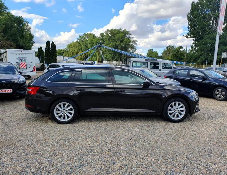 Škoda Superb 4