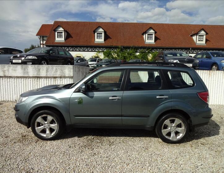 Subaru Forester 4