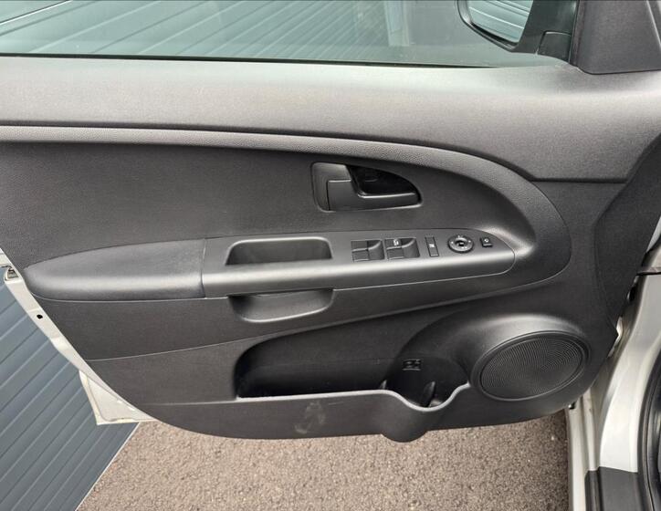KIA Venga 21