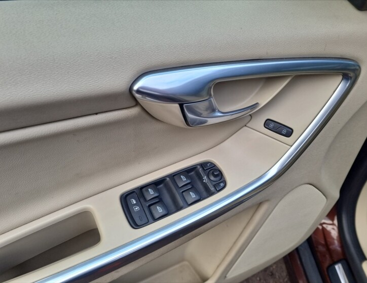 Volvo XC60 10