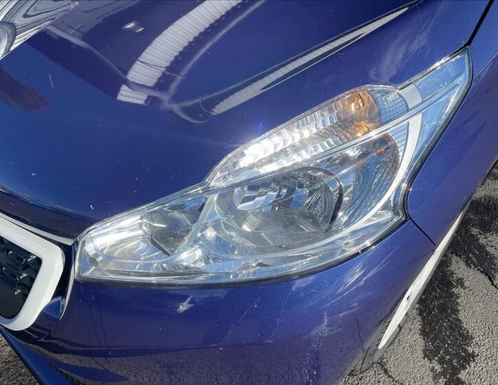 Peugeot 208 21