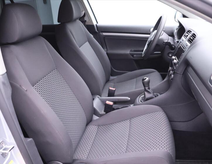 Volkswagen Golf 10