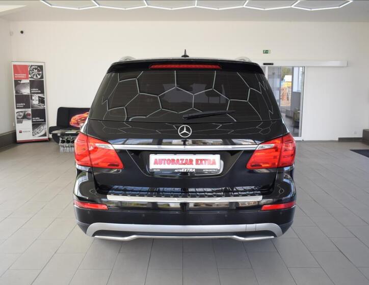 Mercedes-Benz GLS 7