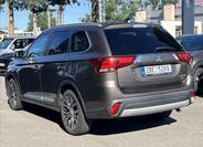 Mitsubishi Outlander 7