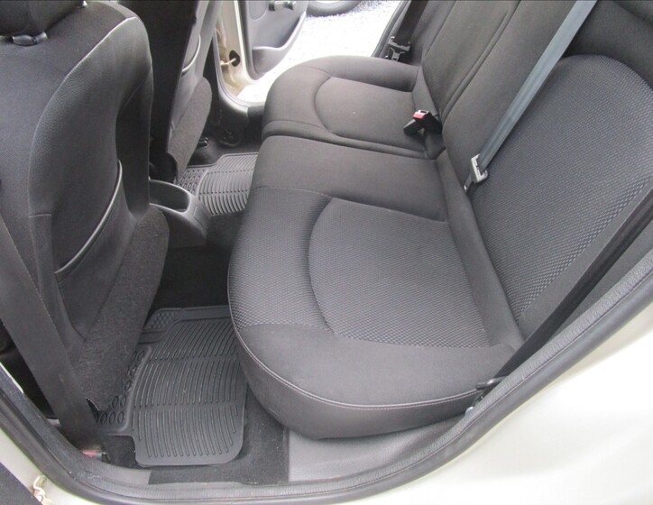 Peugeot 206 25